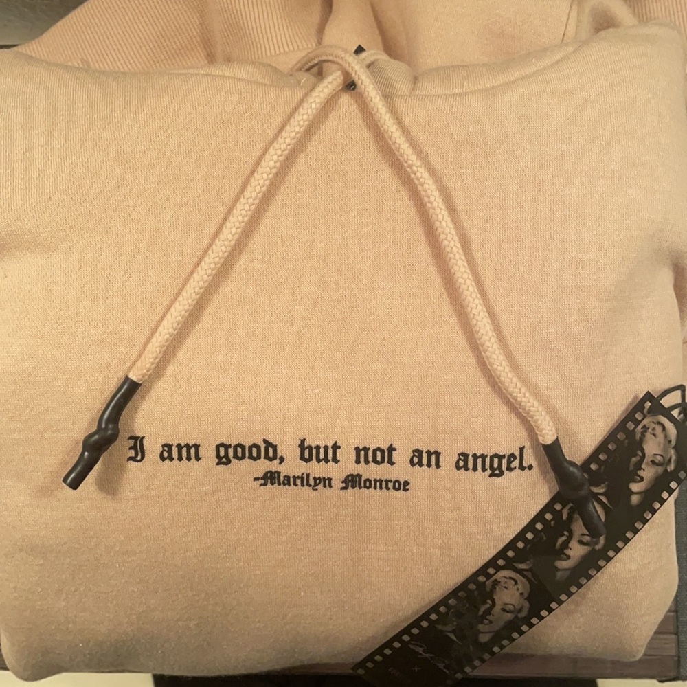 Sold Out NWT Marilyn Monroe Forever 21 Hoodie 😎 - Picture 8 of 8